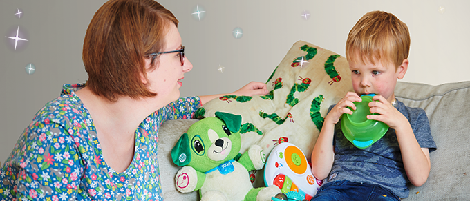 Jessica and Harry sat together on the sofa 