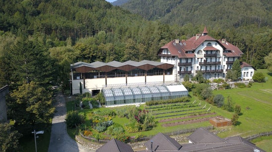 Neu gestalteter Schaugarten an der FS Salern