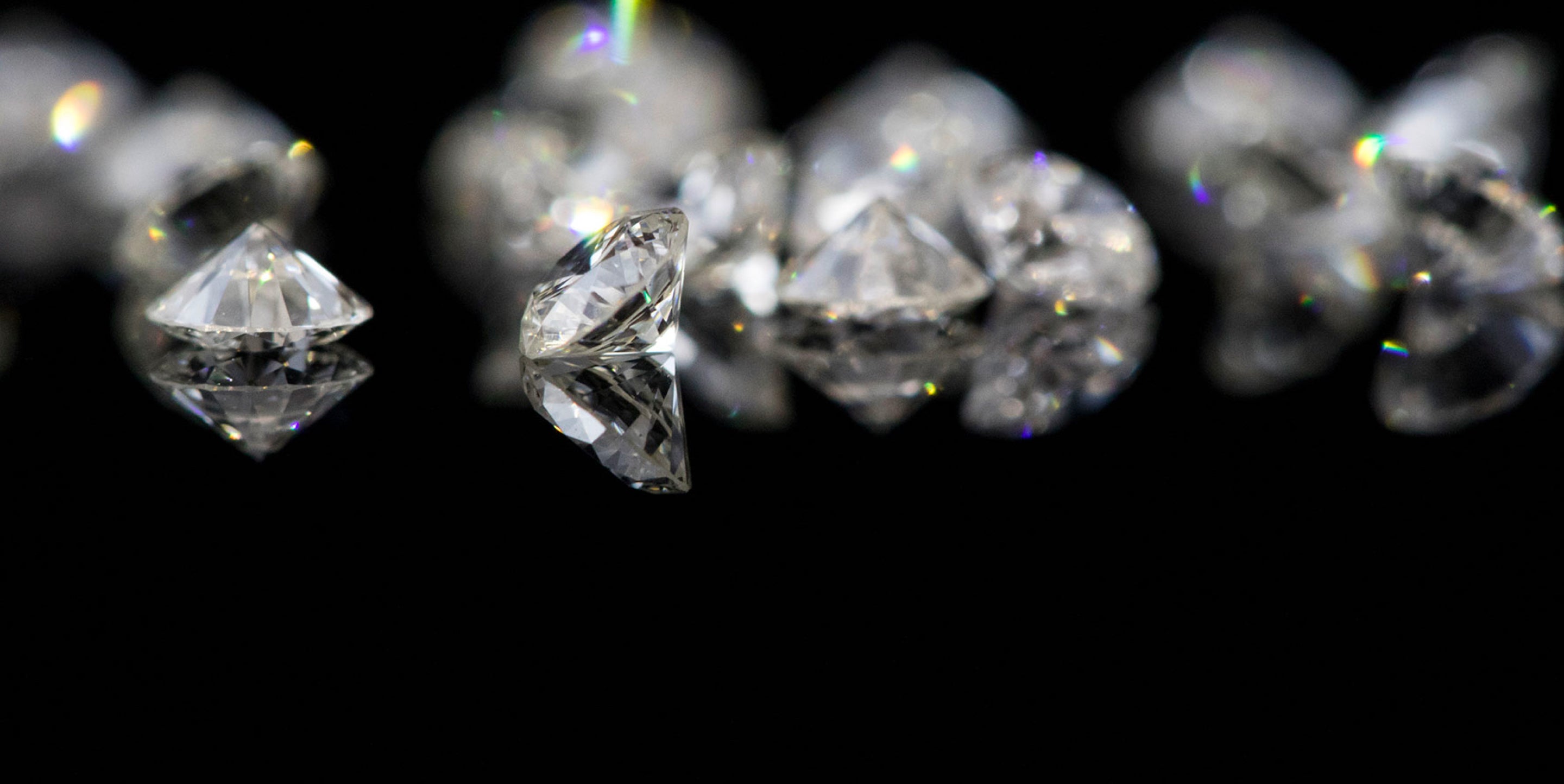DE BEERS GROUP LAUNCHES DIAMOND EDUCATION COURSE PARTNERSHIP WITH