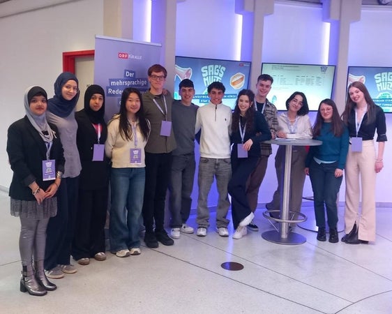 Un concorso per promuovere il multilinguismo nella scuola. Nelle finali regionali del concorso "Sag's Multi" tenutesi a Innsbruck le scuole italiane dell'Alto Adige hanno ottenuto dei brillanti riscontri. (Foto: USP)
