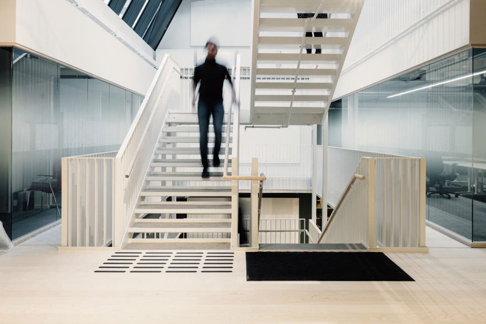 Article card header image