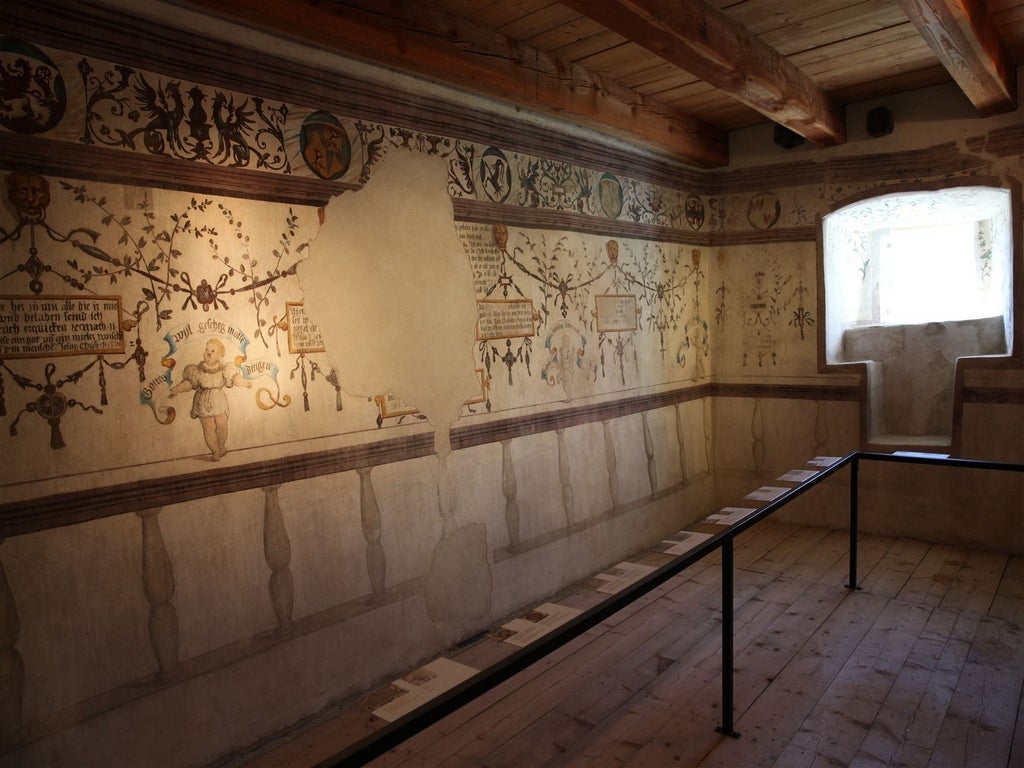 Castel Giovo. Foto Oskar Verant