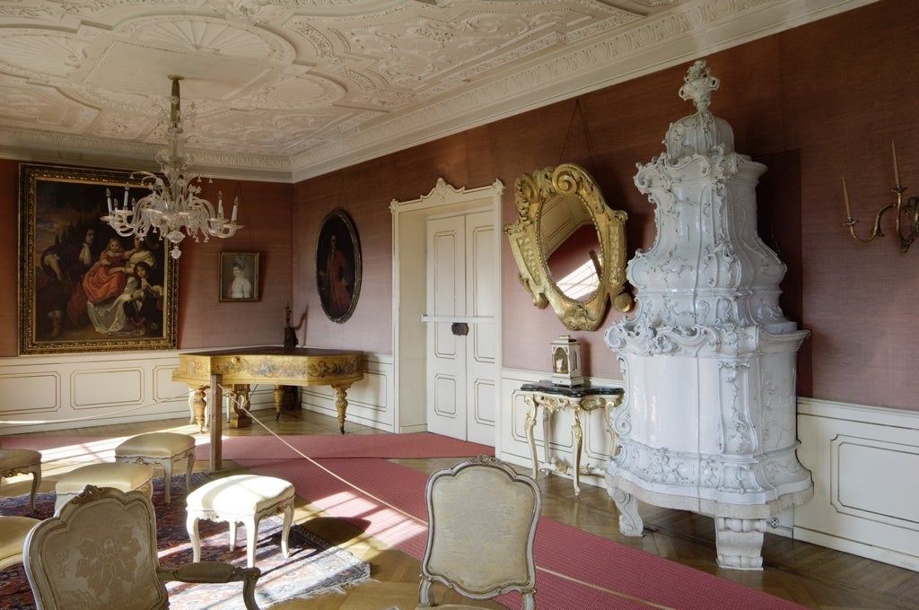Castel Monteleone, interno. Foto Ludwig Thalheimer