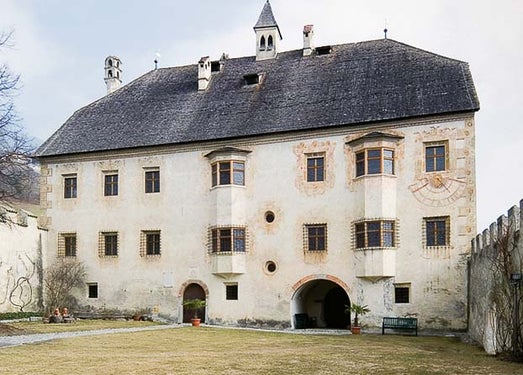 Schloss Velthurns, Außenansicht. Foto Ludwig Thalheimer 