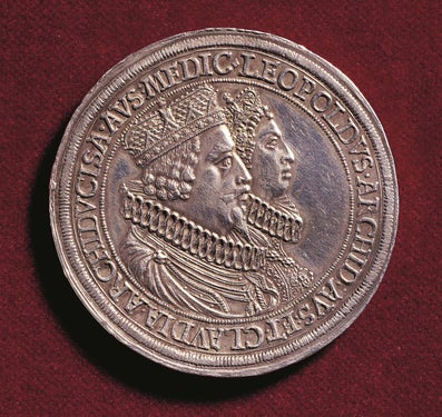 Tallero con l'effigie di Leopoldo V d’Austria e Claudia de’ Medici. Foto Museo Mercantile