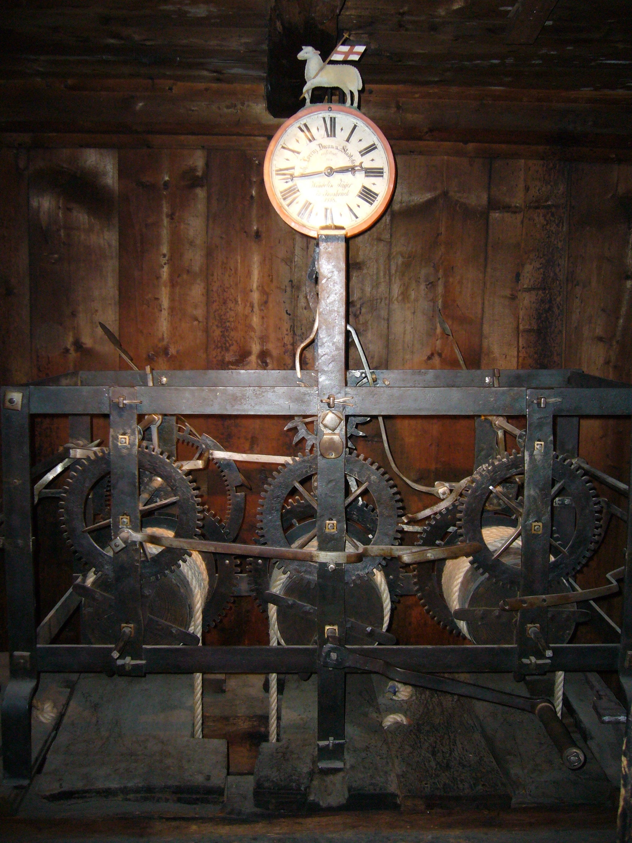 Orologio nella Torre Bianca. Foto Museo nella Torre Bianca