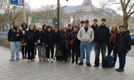 Gemeinsam flanieren auf der Königsallee - Boulevard in Düsseldorf. Foto: FS Tisens