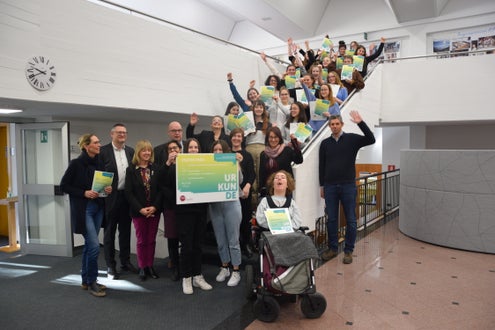 Preisverleihung Wettbewerb politische Bildung 2. Klasse. Foto: FS Tisens