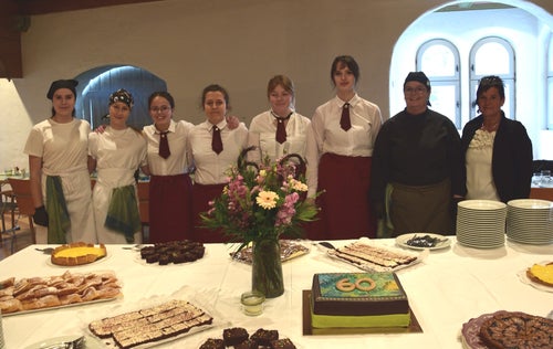 Schülergenossenschaft Catering Geburtstagsfeier. Foto: FS Tisens