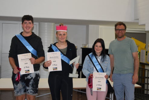 Speckverkostung 2.Klasse. Foto: FS Tisens