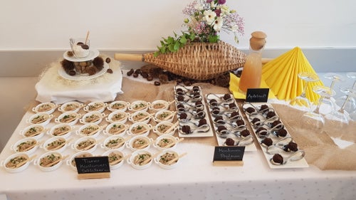 Kastanien - die Glücksbringer: Tisner Schlutzkrapfen und Kastanien Pralinen Foto: FS Tisens