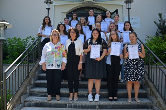 4.Klasse 2025 mit Diplomen, Foto: FS Tisens