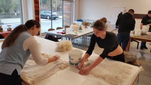 Workshop Filzen an der Winterschule Ulten. Fotos: FS Tisens