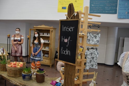 Hofladen 4. Klasse. Fotos: FS Tisens