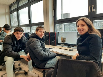 v. l. n. r. · Rilind aus Ostbelgien, Jan aus Deutschland und Sofie aus Südtirol. Foto: FS Tisens