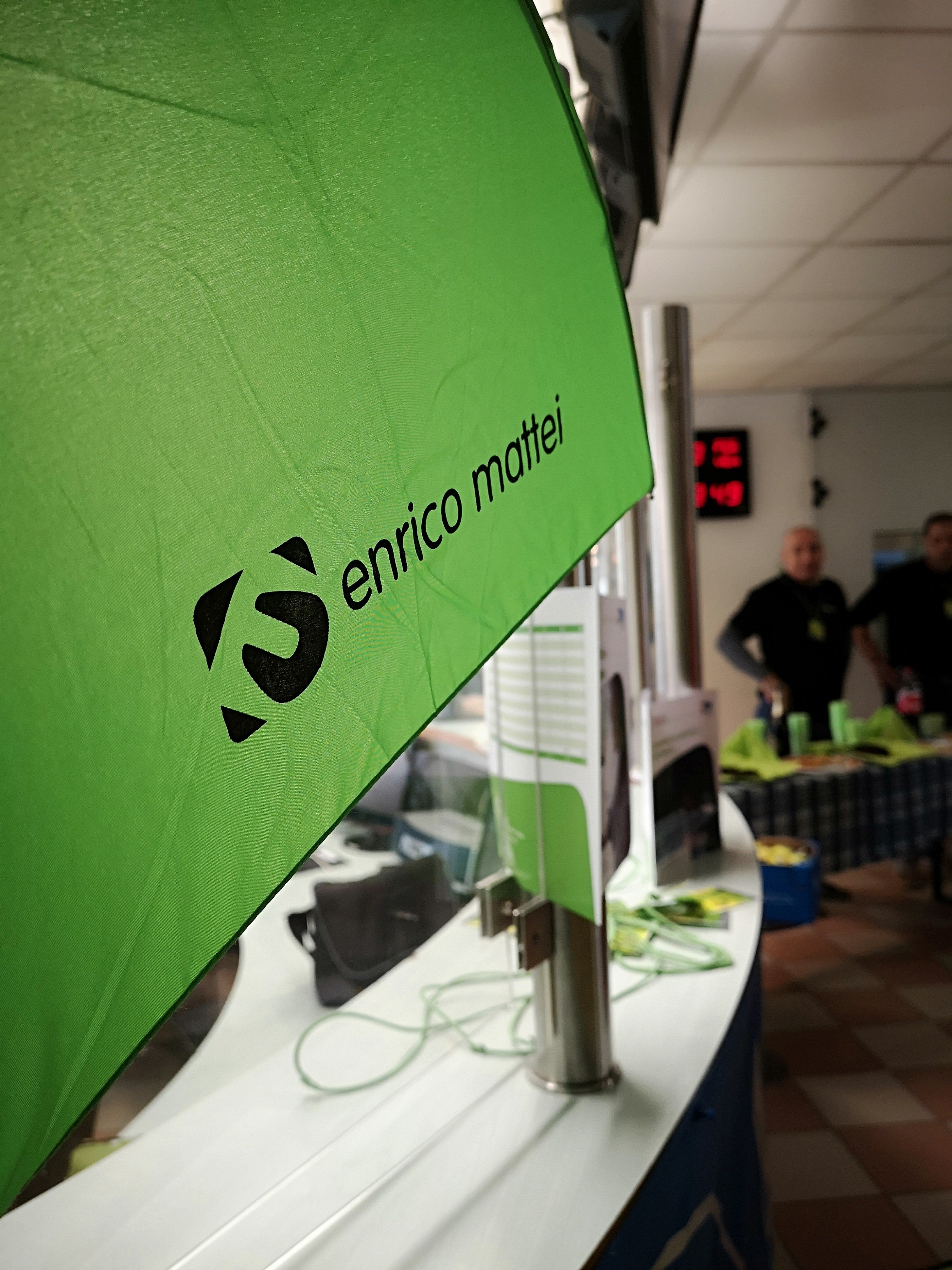 Immagine porte aperte