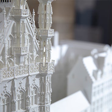 Recreating Leuven Town Hall in Intricate Detail Using 3D Printing and Re-Used Powder