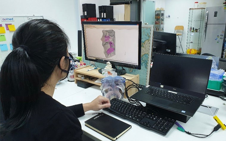 Creatz3D & AuMed used Mimics because of its ability to work with complex organic geometries