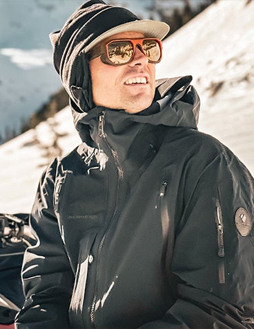 American adventurer Colter Hinchliffe outdoors wearing Zirkel's 3D-printed eyewear.