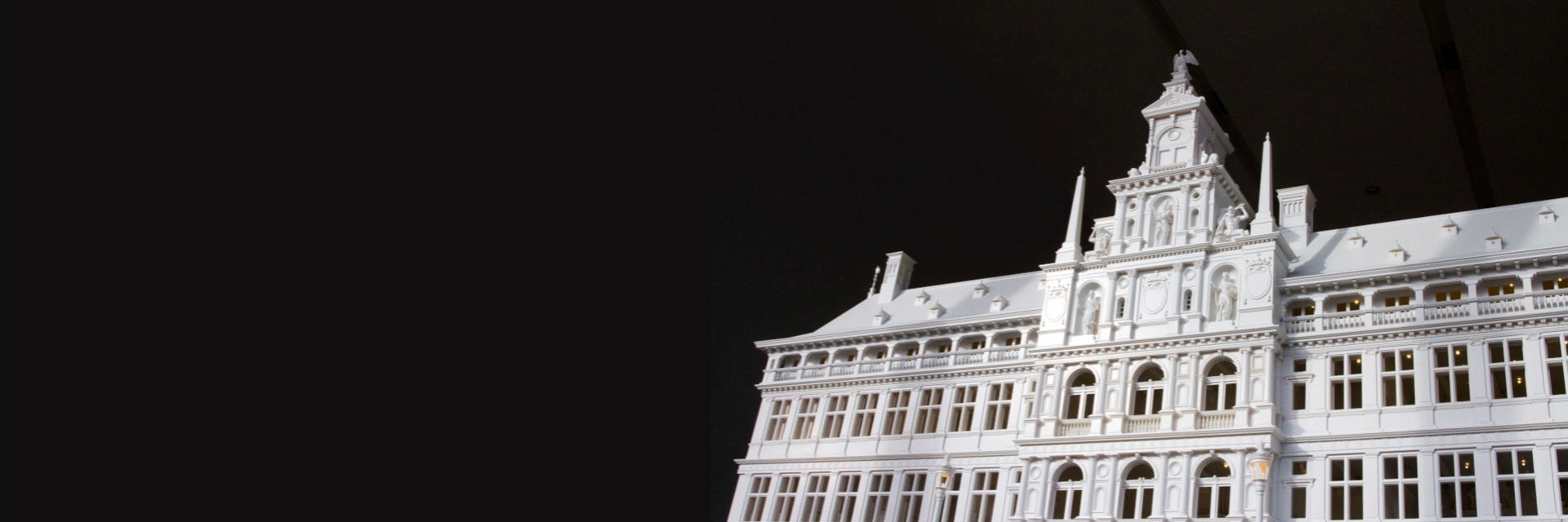 3D-printed model of Antwerp's city hall against a black background