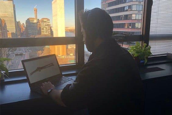 Ruben O’Hara-Plotnik using SurgiCase to virtually discuss the surgery with the surgeon 