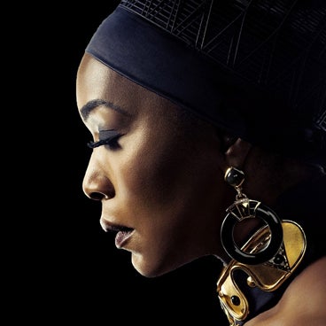 A Crown Fit for a Queen: 3D Printing Hits the Big Screen in Black Panther