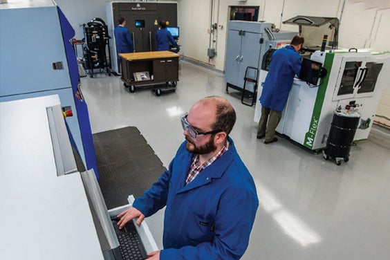 生産現場のCarpenter Additiveワーカー