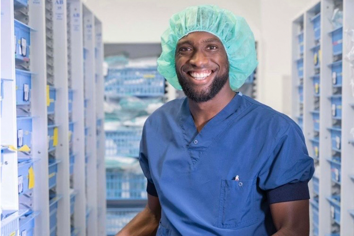 Guillermo Ooft in zijn werkomgeving