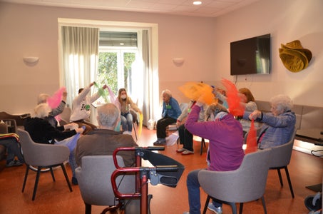 Senioren beim Sitztanz