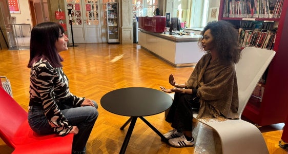 Conversation one to one in Mediateca