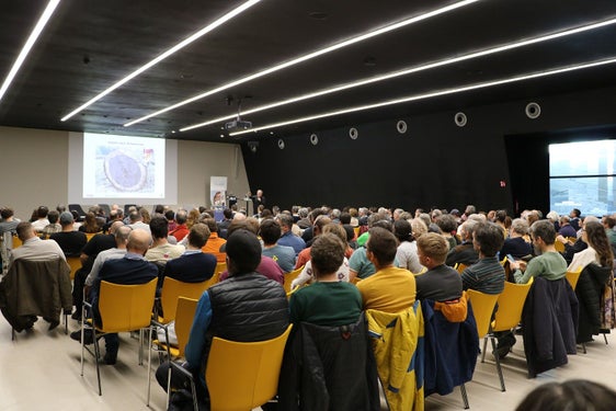 Abb. 1: Über 200 Teilnehmende haben die Fachtagung Naturnahe Grünflächenpflege besucht: © Laimburg Research Centre/Agnese Martinelli