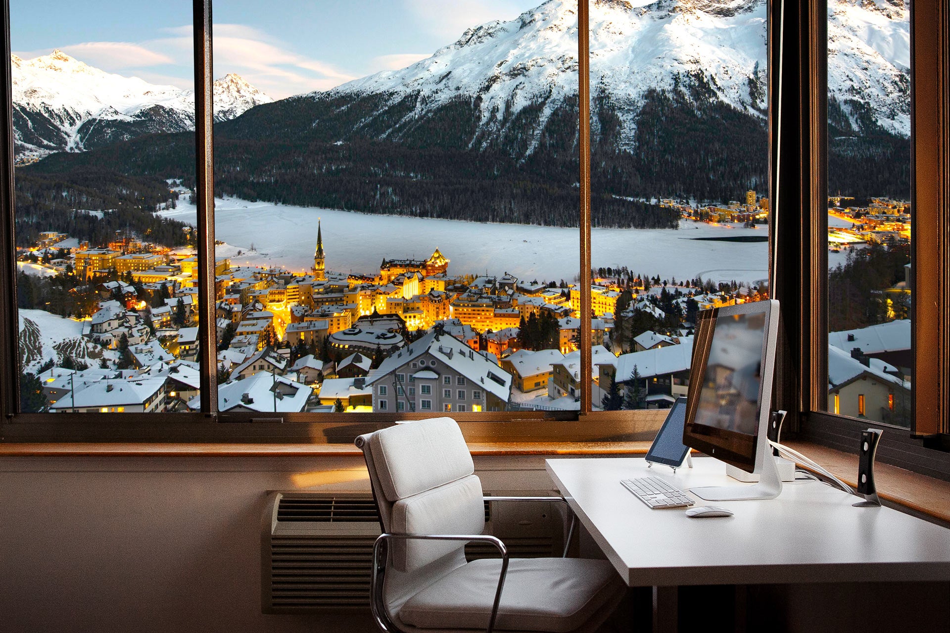 Coworking view in St. Moritz - Jamatu