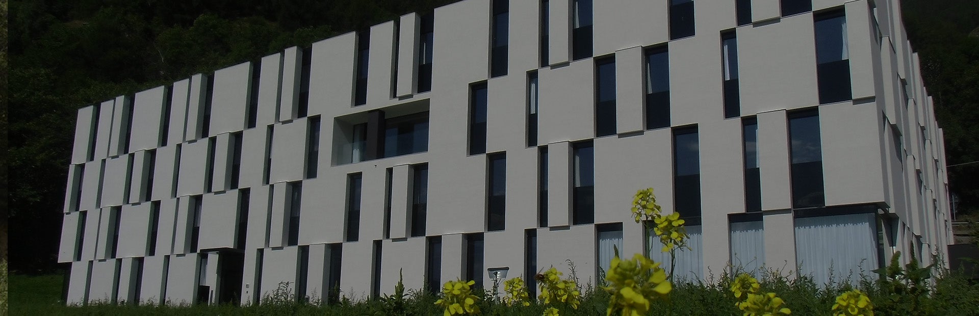 Ansicht neues Schülerheim in der Fürstenburg im Sommer