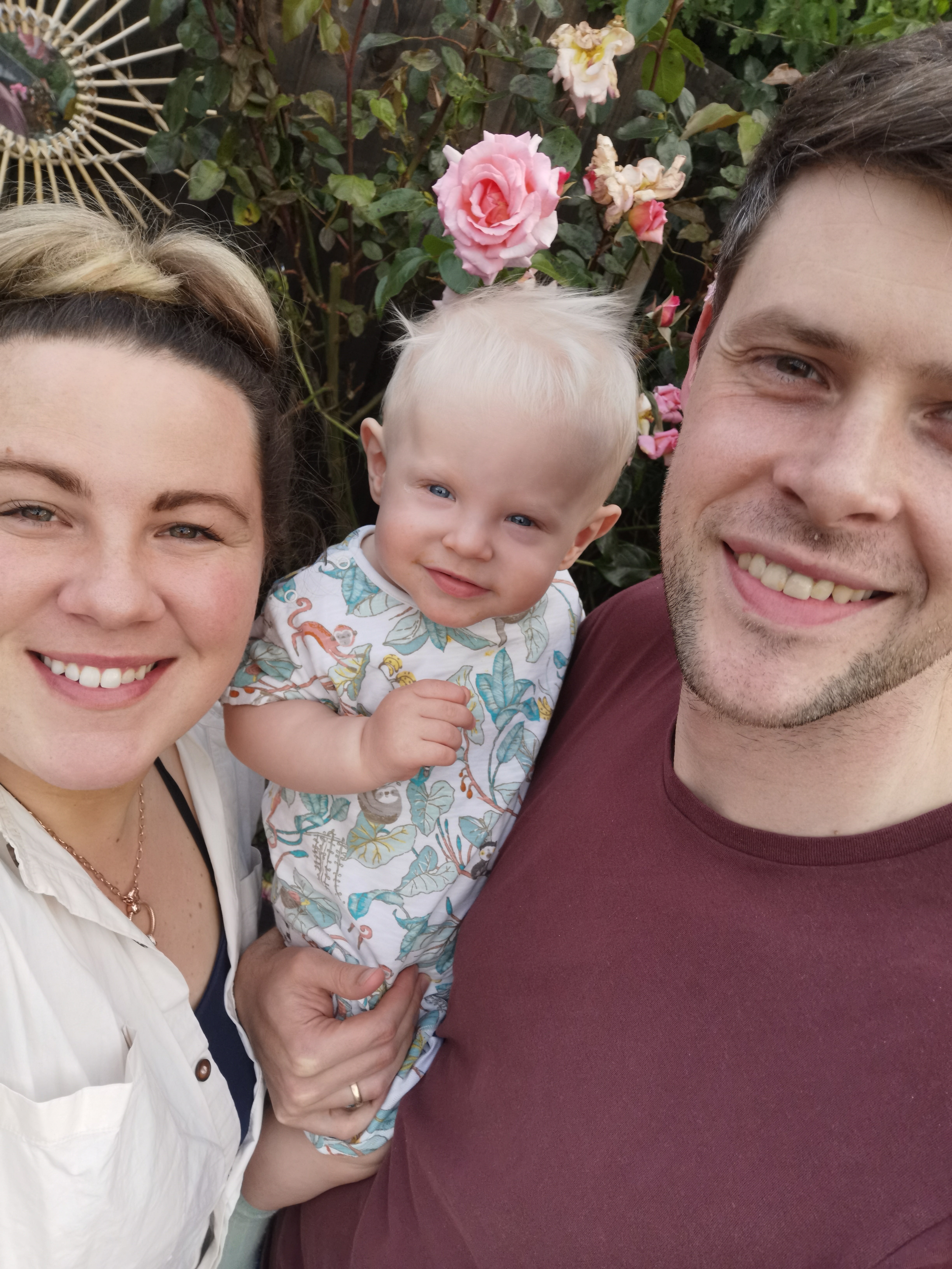 Oliver with his parents