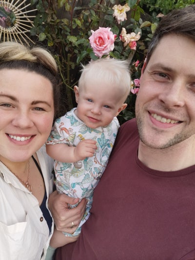 Oliver with his parents