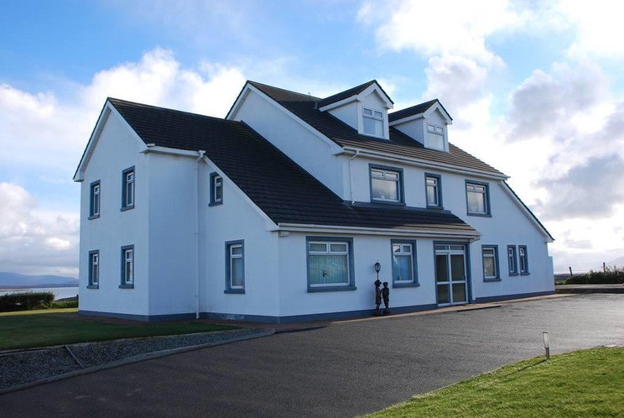 Exterior image of Kemar House