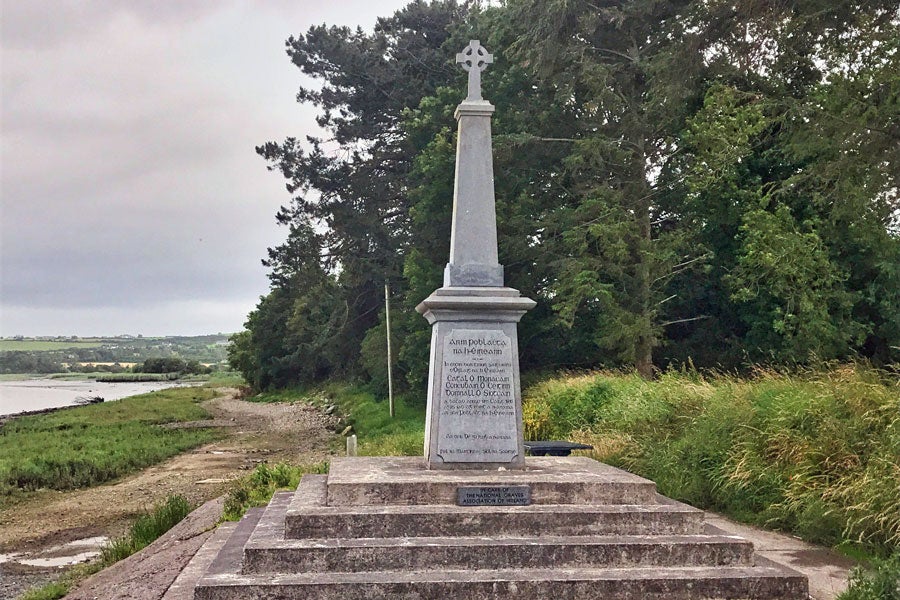 The monument at Ballykissane paying tribute to the three men who drowned there at the time of the 1916 Rising