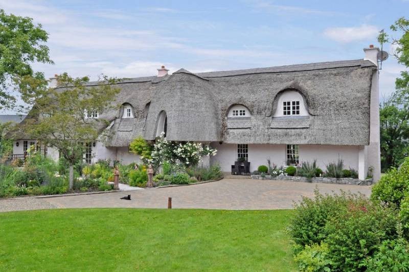 Exterior view of Weir Haven