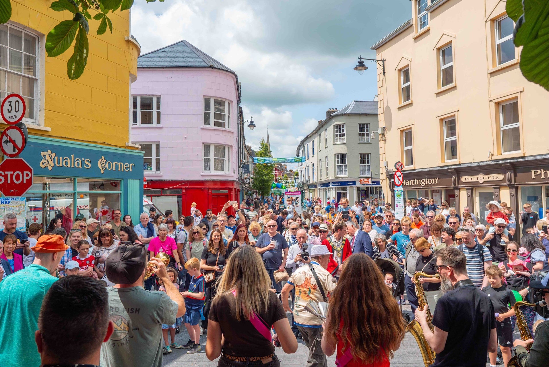Clonakilty Street Carnival: a vibrant summer festival with live music, artisan food, family fun, and the famous Irish Yogurts Clonakilty