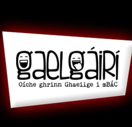 Gaelgairi logo - oíche ghrinn i Baile Átha Cliath