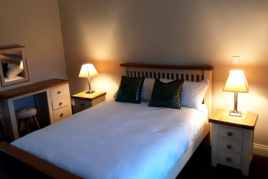 Room with double bed