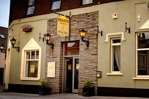 Henry's Bistro & Wine Bar