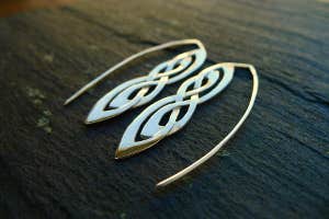Aidi MacDáibhi Celtic Jewellery