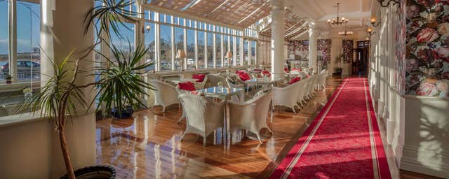 Aroma's Café at The Landmark Hotel