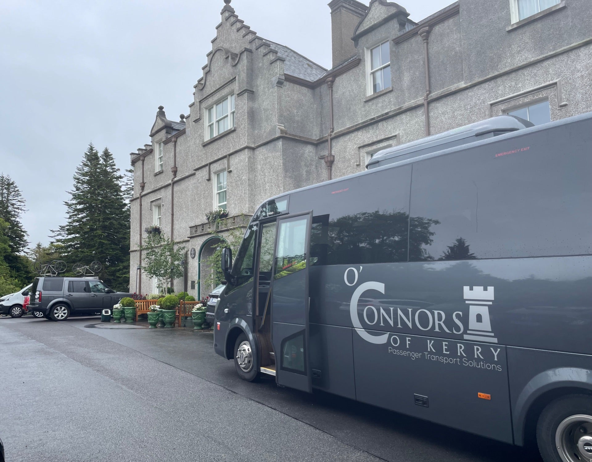O'Connors of Kerry bus outside a of victorian country home