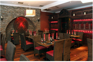 Chang Thai Restaurant at Treacys Hotel