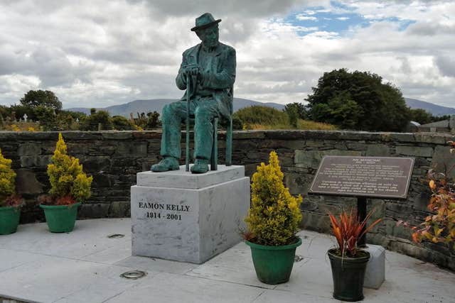 Eamon Kelly Memorial Statue