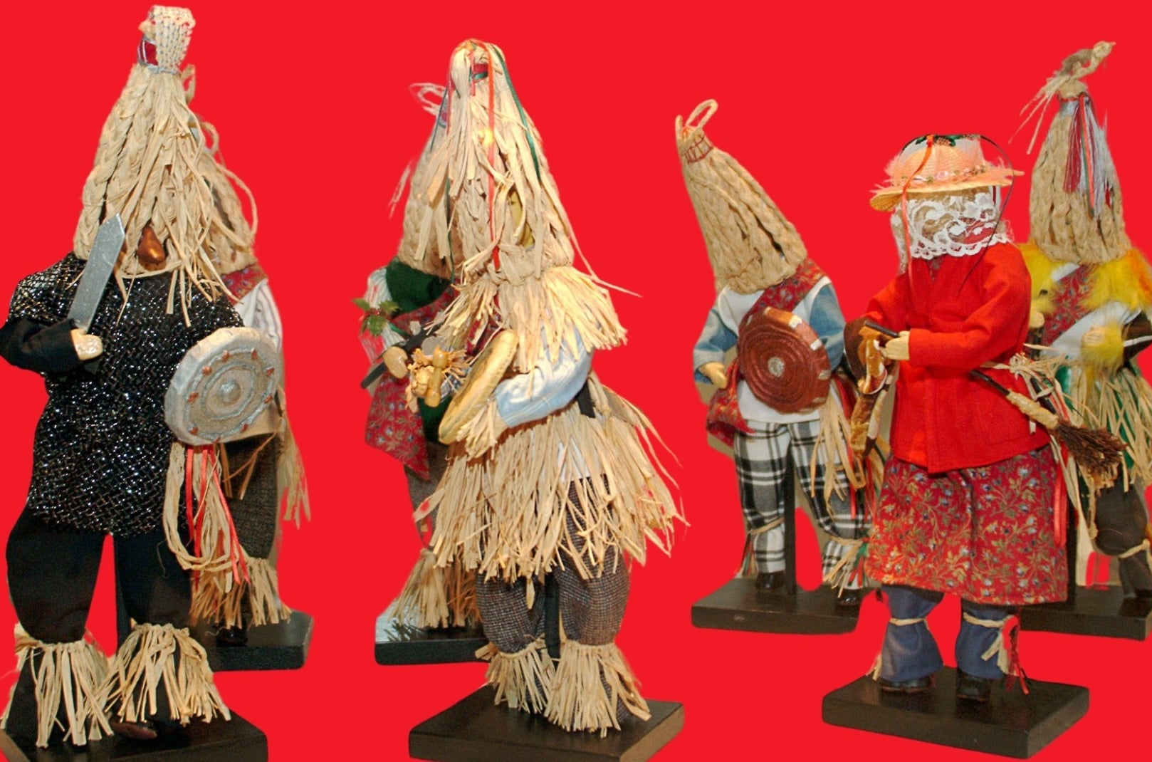 Festive Tales at Turlough Park - Mummer dolls, small upright dressed figures made of straw