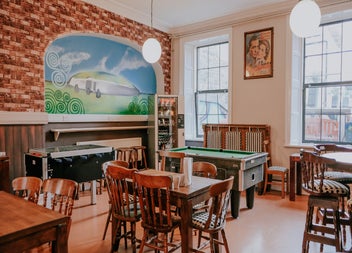 Dining room with tables and chairs 
