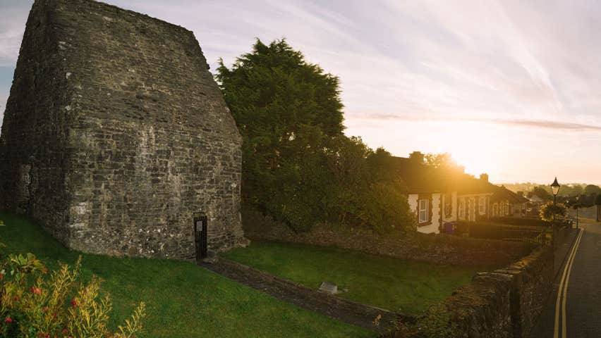 Moat — Cruicetown (kells Lower By.)